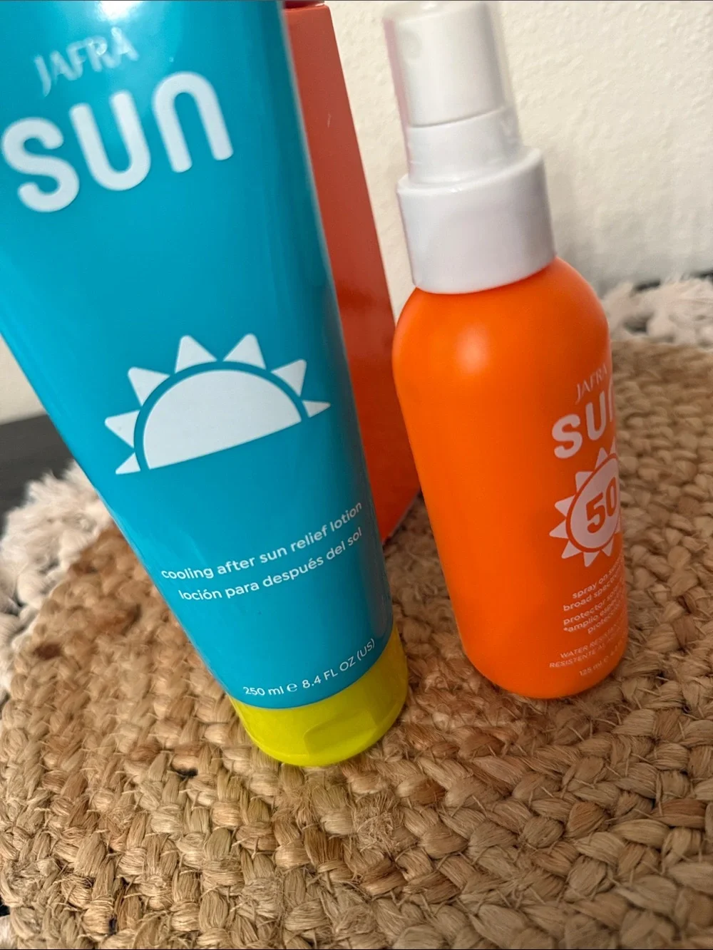 JAFRA SUN SPF 50 Spray Sunscreen & Cooling After Sun Relief Lotion Set